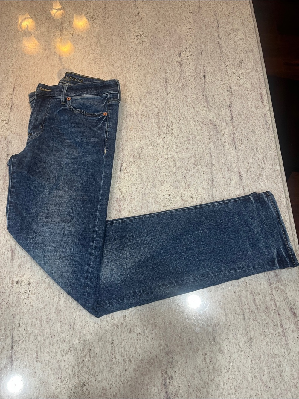 American Eagle Outfitters Men's Medium Wash Straight Jeans
